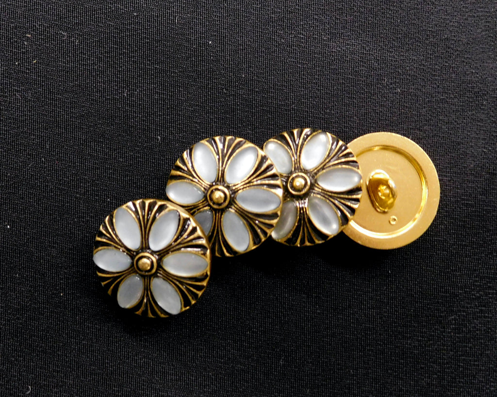 Circular Floral Button, Gold/White, Bag of 4