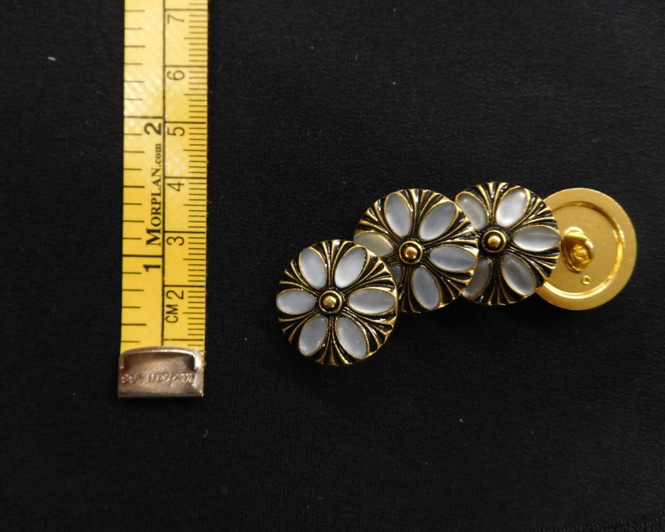Circular Floral Button, Gold/White, Bag of 4