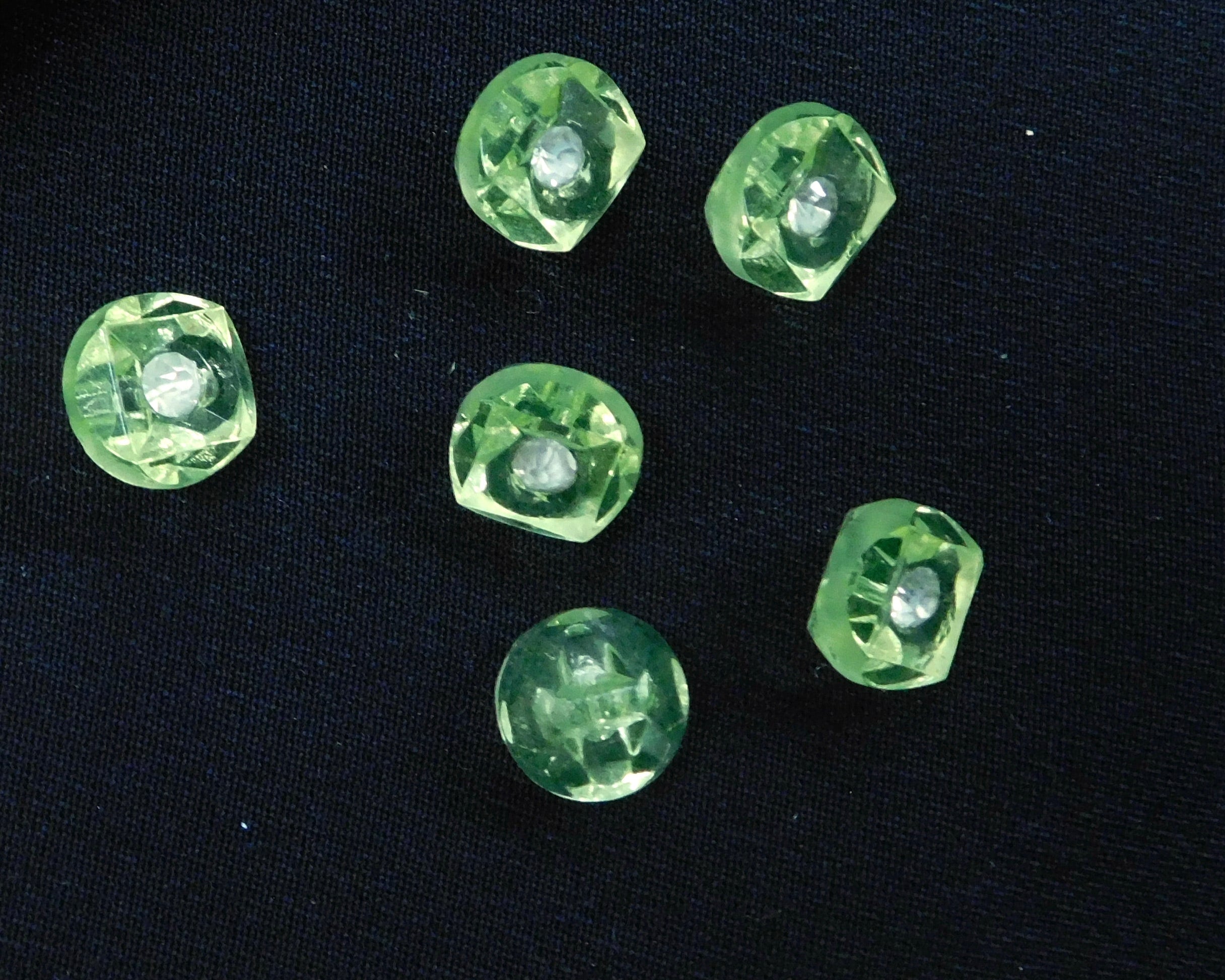 Geometric Diamond Button, Light Green, Bag of 6