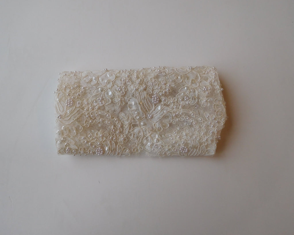 Embroidered Pearled Lace, White, Remnant (47cmx34cm)